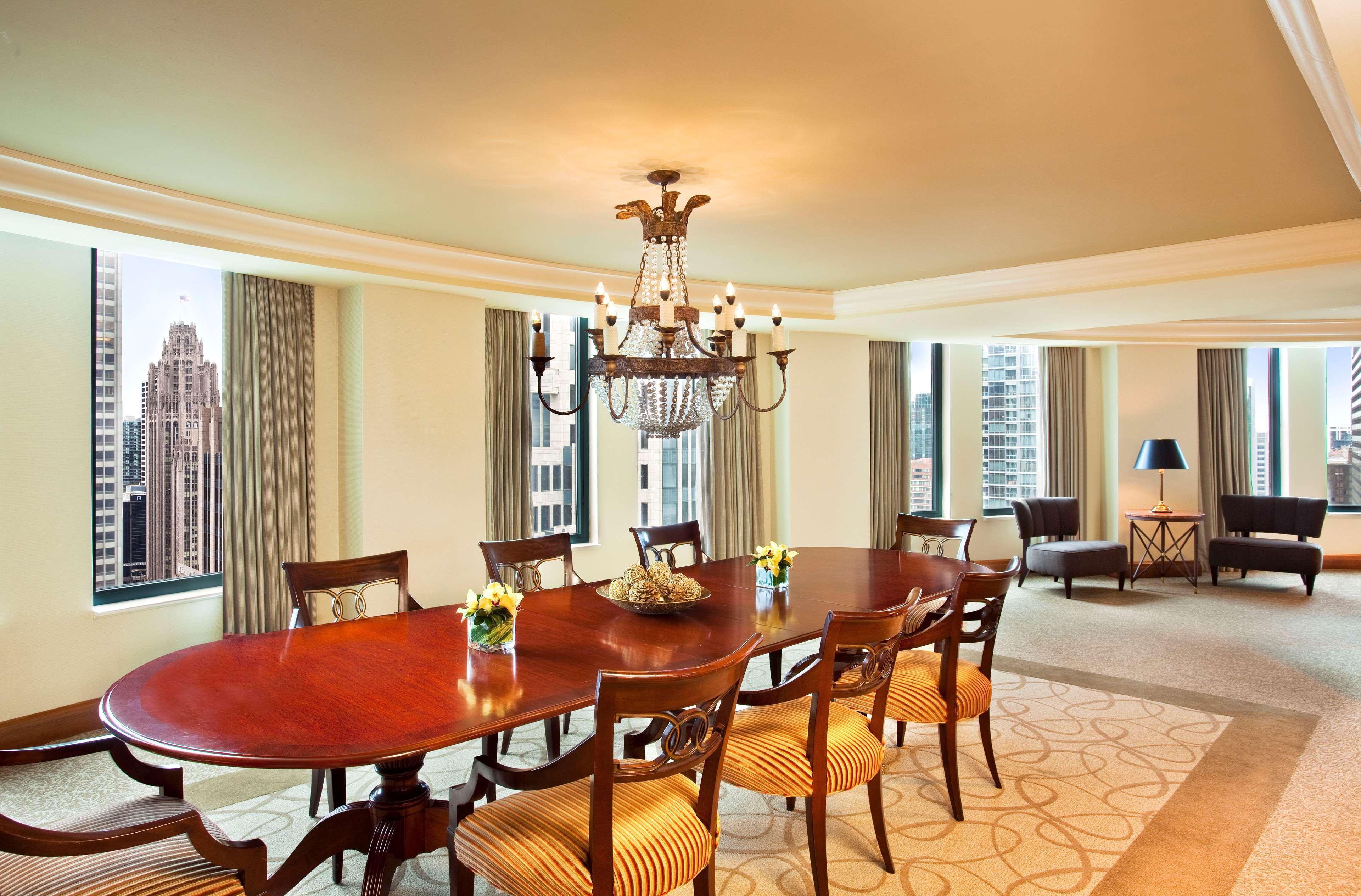 Sheraton Grand Chicago Riverwalk Exterior foto