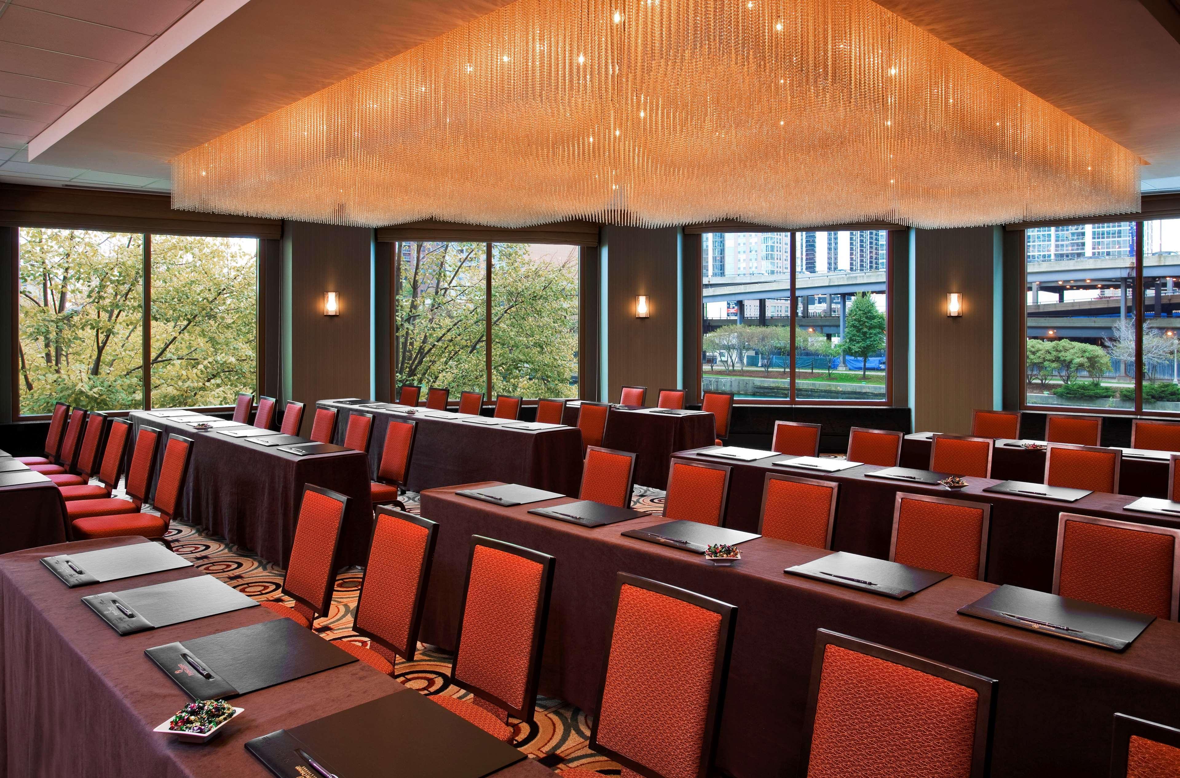 Sheraton Grand Chicago Riverwalk Exterior foto