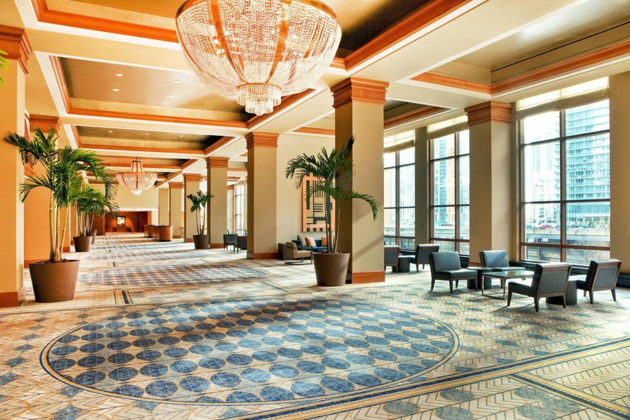Sheraton Grand Chicago Riverwalk Exterior foto