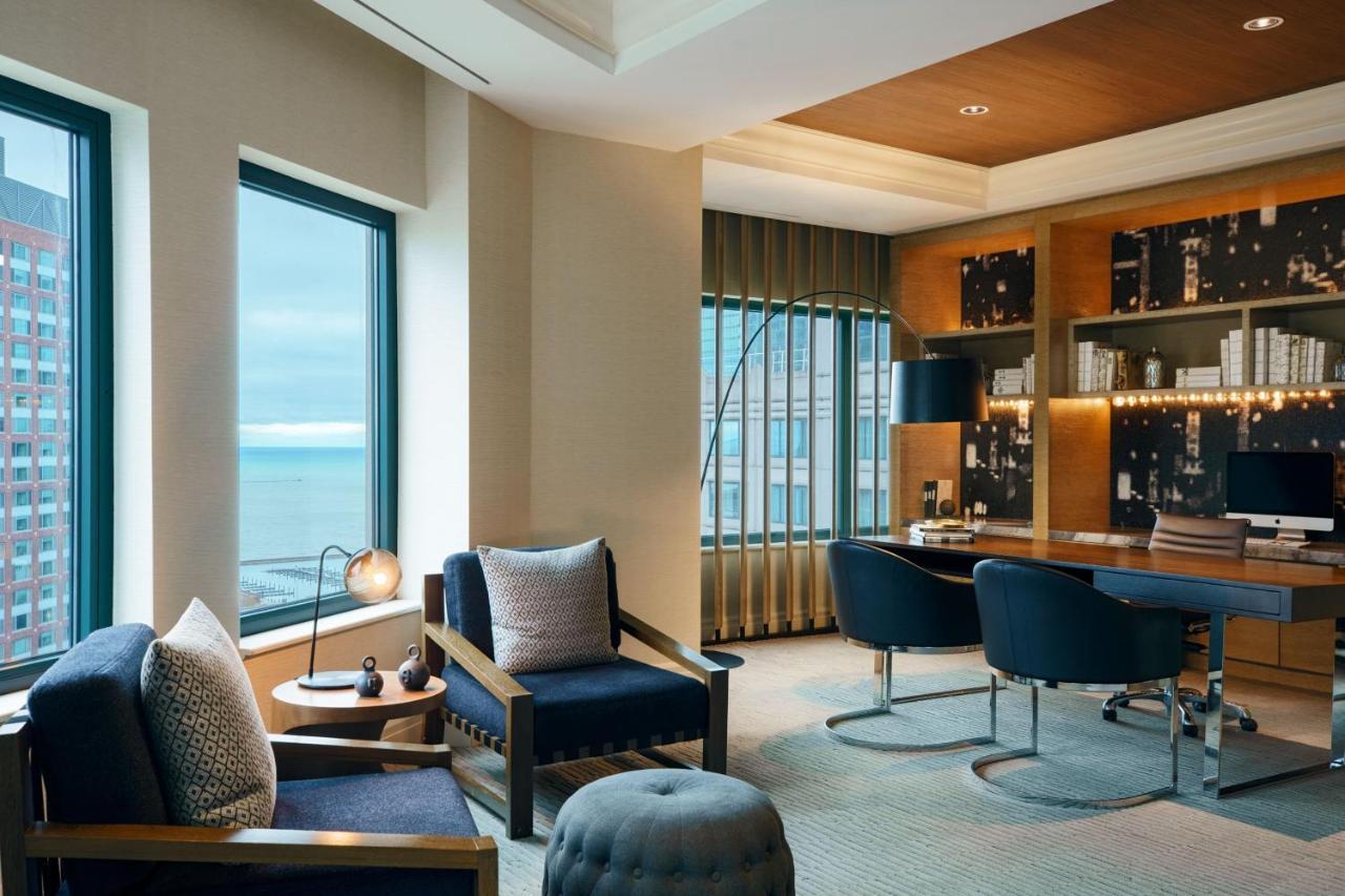 Sheraton Grand Chicago Riverwalk Exterior foto