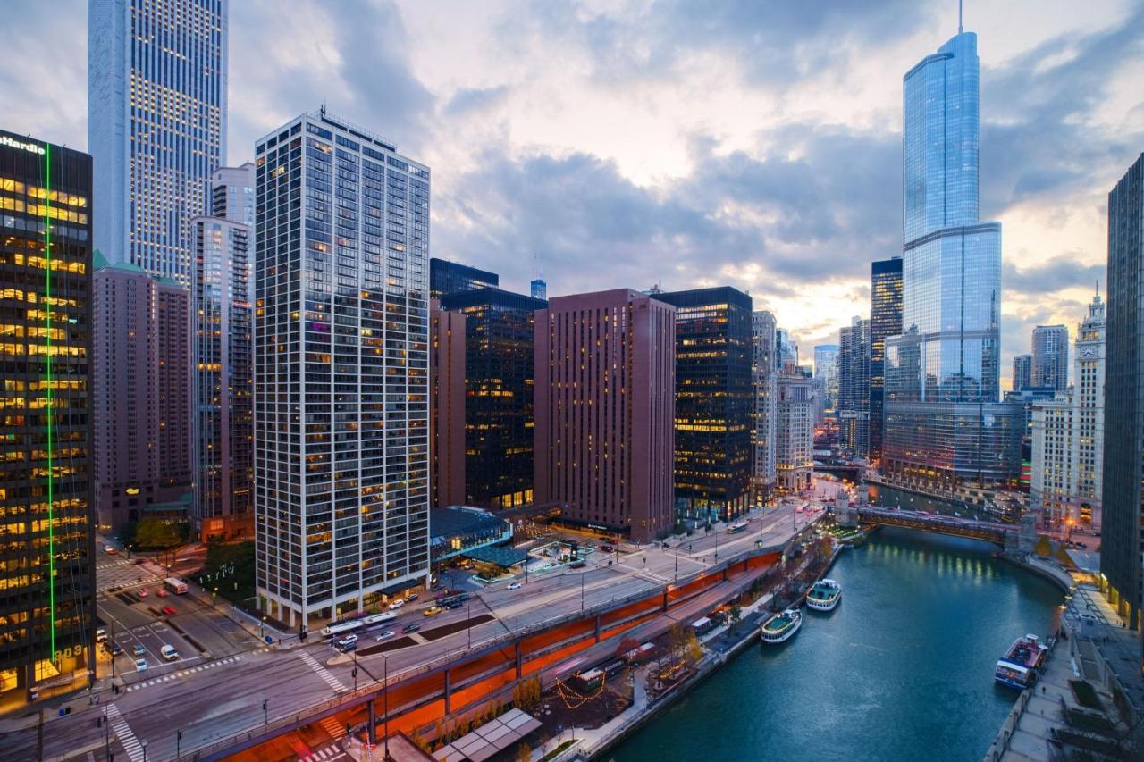 Sheraton Grand Chicago Riverwalk Exterior foto
