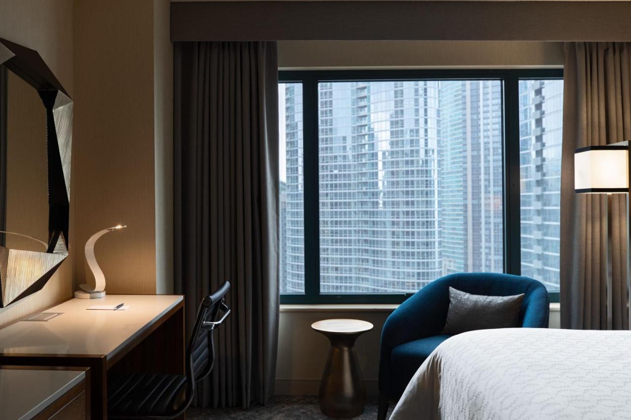 Sheraton Grand Chicago Riverwalk Exterior foto