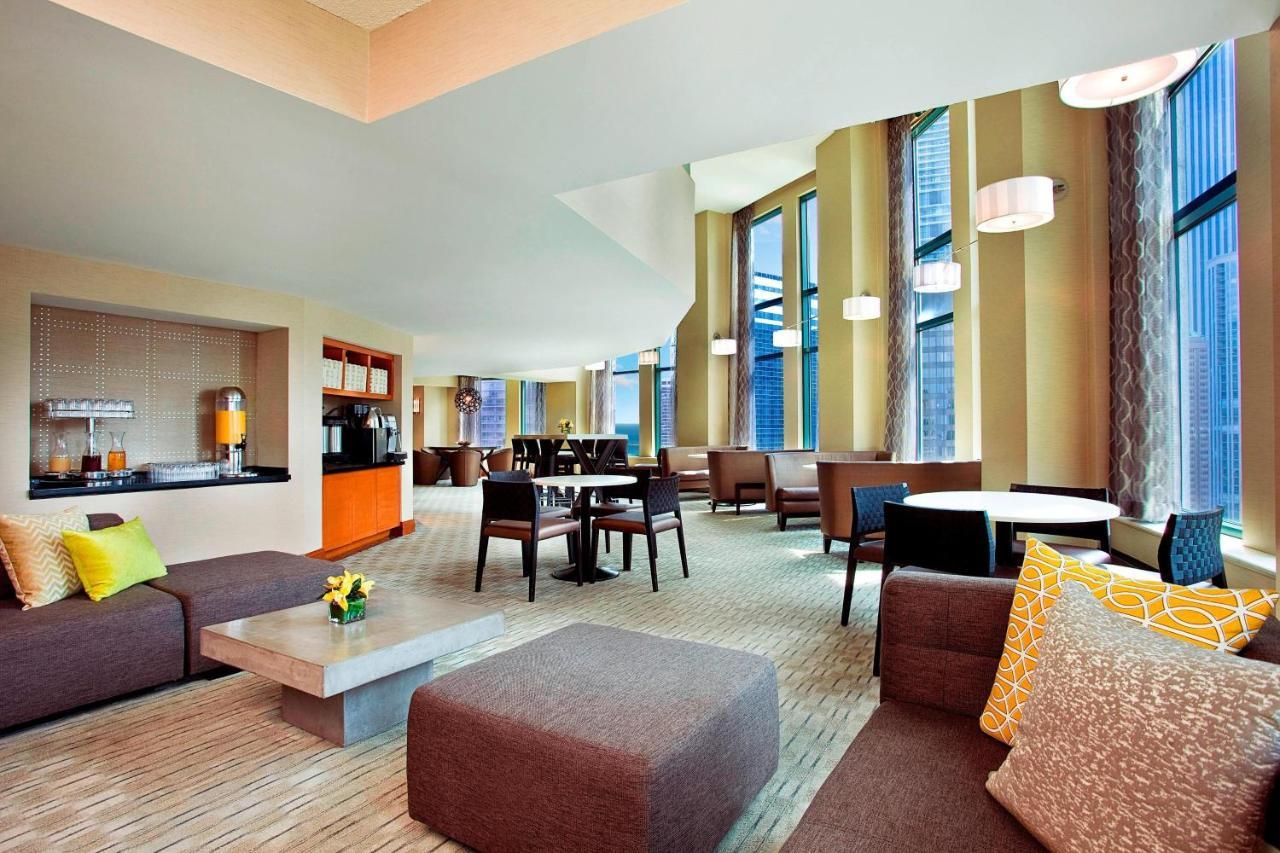 Sheraton Grand Chicago Riverwalk Exterior foto